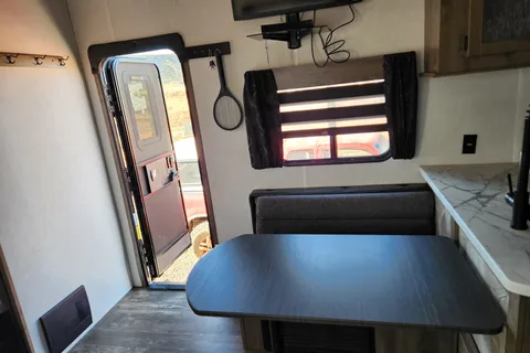 Morgan's Forest River Cherokee Wolf Pack 365 Pack16 Fifth Wheel