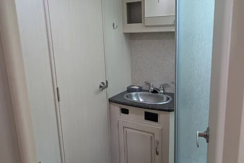 Super Bright and Modern Minnie Winnie 2401RG Travel Trailer