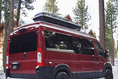 jenette's Pleasure-Way 3.2L Tofino Class B