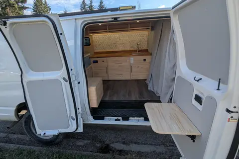Luna the Campervan | NO Cleaning Fee |  Kananaskis Pass Included