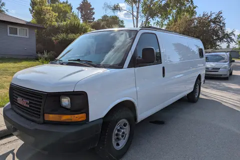 Luna the Campervan | NO Cleaning Fee |  Kananaskis Pass Included