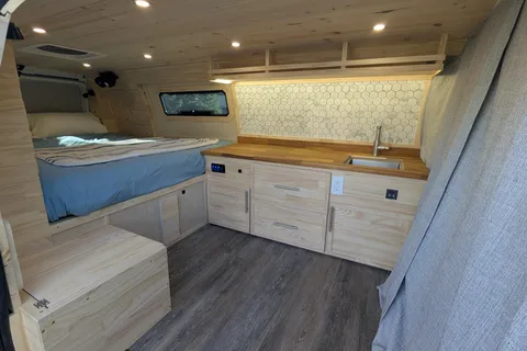Luna the Campervan | NO Cleaning Fee | Park Passes Included