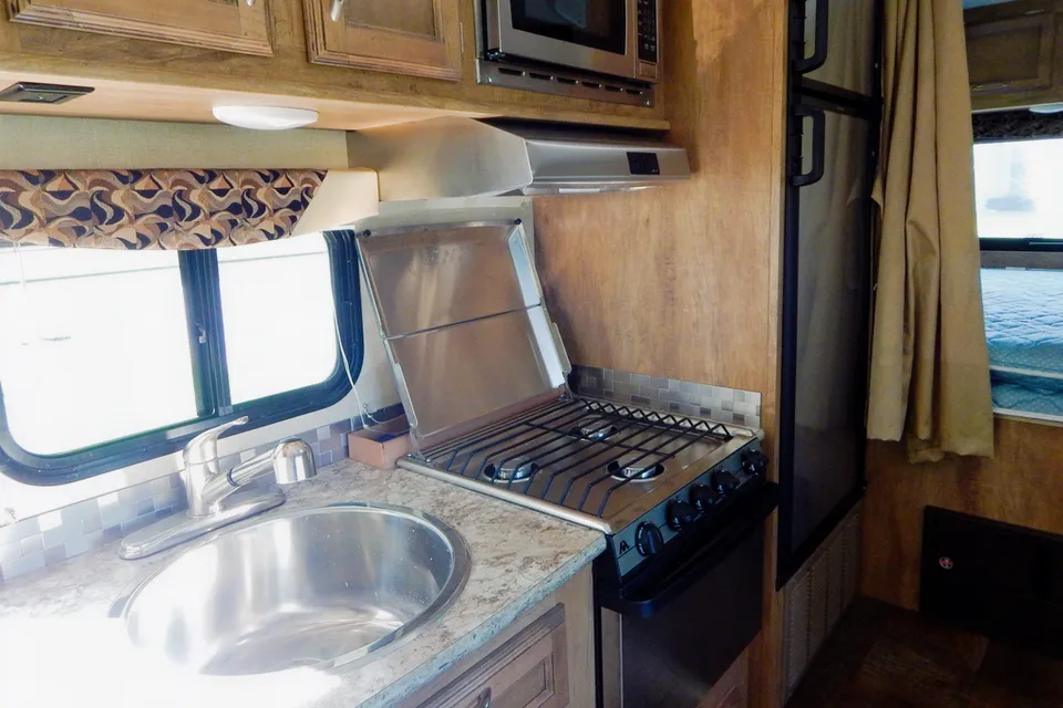 2016 Gulf Stream Conquest