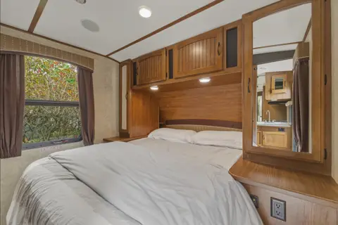 Pleasants Jayco Luxury Bunkhouse Trailer