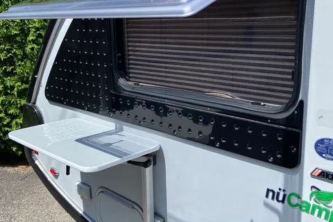 nuCamp 320 Mini-roulotte