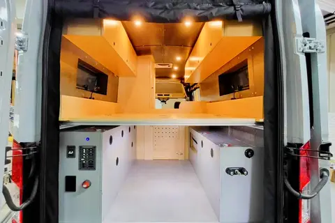 Transit 350 AWD