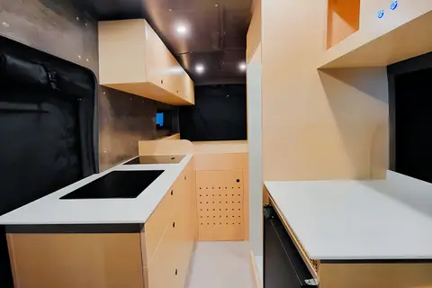 Transit 350 AWD