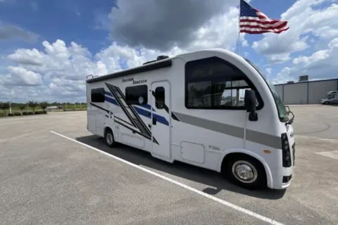 Larry's Thor Motor Coach Freedom Traveler Class A