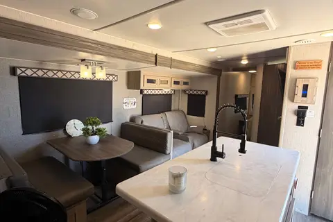 Joe's Coachmen 320BHDS Travel Trailer