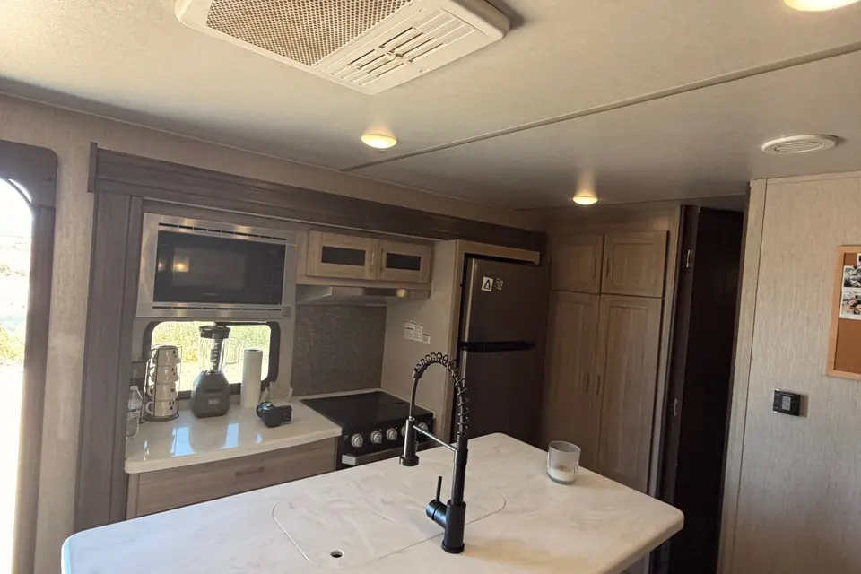 Joe's Coachmen 320BHDS Travel Trailer