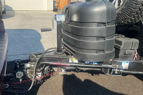 Ember off-grid Square Drop Trailer