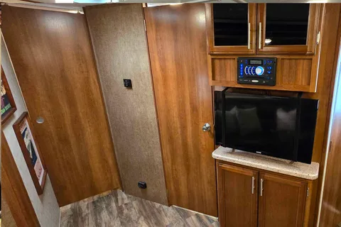 Super Spacious Bunk-House Travel Trailer