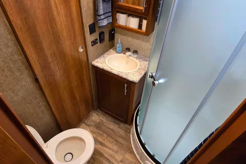 Super Spacious Bunk-House Travel Trailer