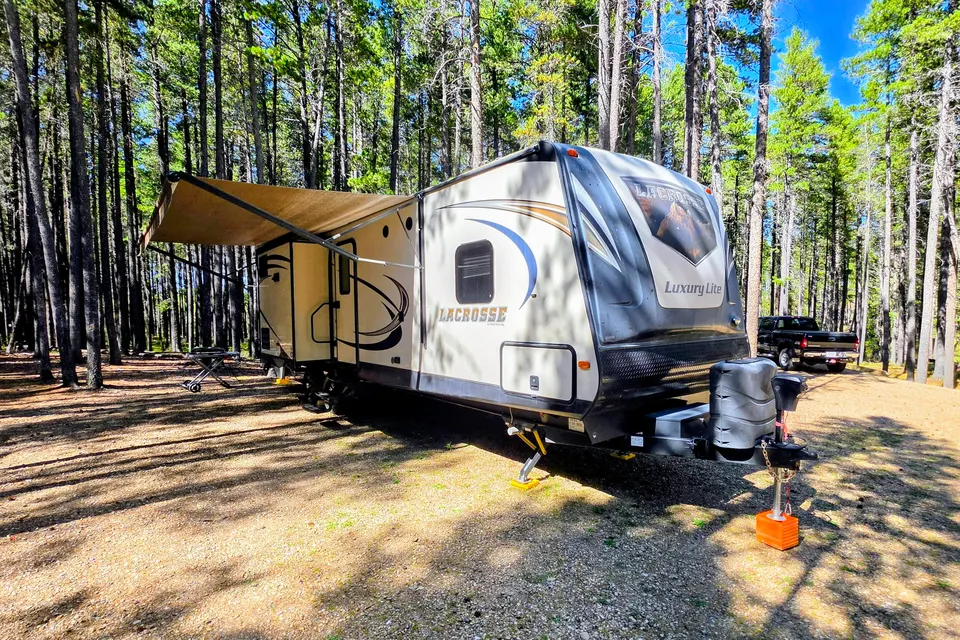 Super Spacious Bunk-House Travel Trailer