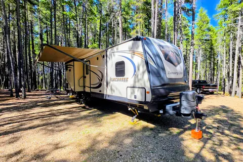 Super Spacious Bunk-House Travel Trailer