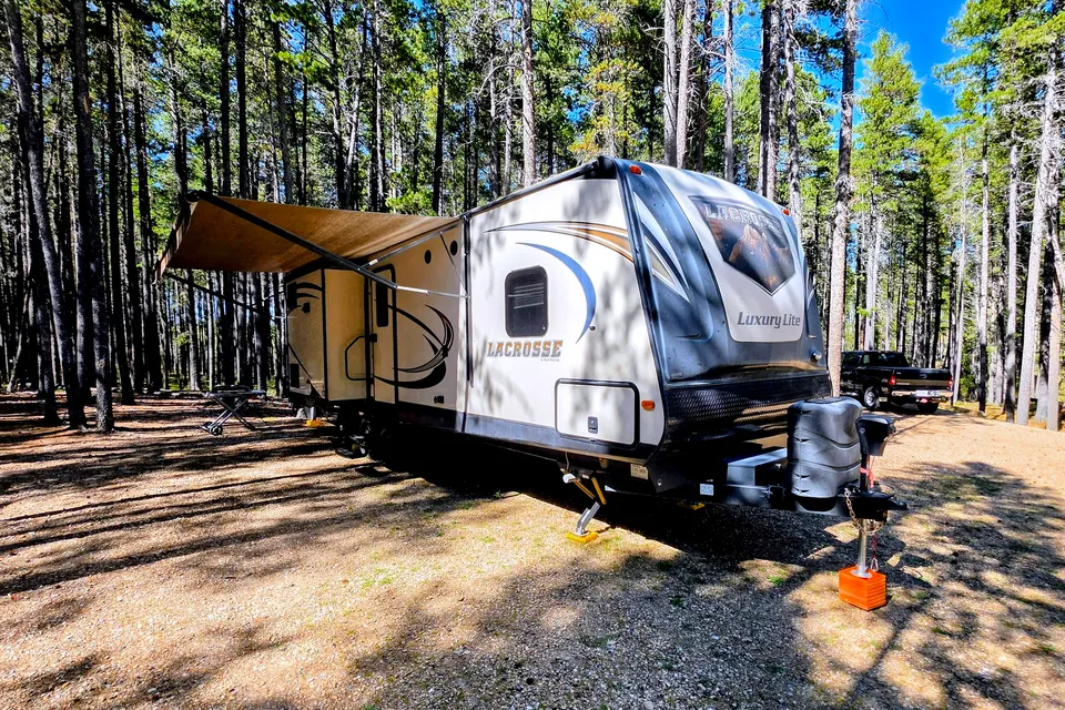 Super Spacious Bunk-House Travel Trailer