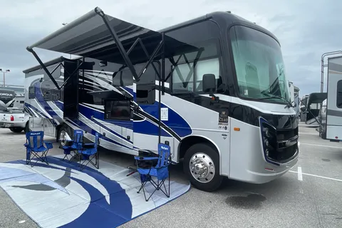2 Bath- Class A Entegra Coach Visión xl CL40