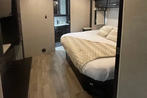 2 Bath- Class A Entegra Coach Visión xl CL40
