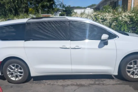 INDIE, notre Chrysler Grand Caravan 2023 aménagée pour vivre vos aventures !