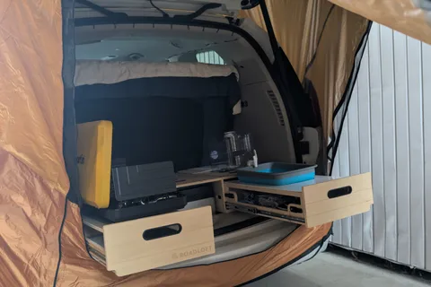 INDIE, notre Chrysler Grand Caravan 2023 aménagée pour vivre vos aventures !