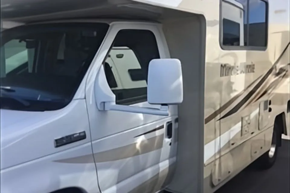 John's Winnebago Minnie Winnie Class C