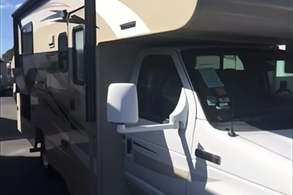 John's Winnebago Minnie Winnie Class C