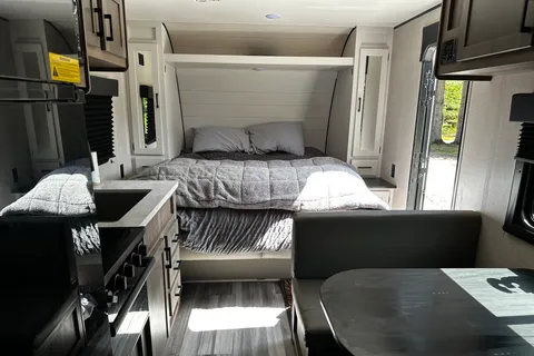 Starcraft Autumn Ridge 20MB Travel Trailer