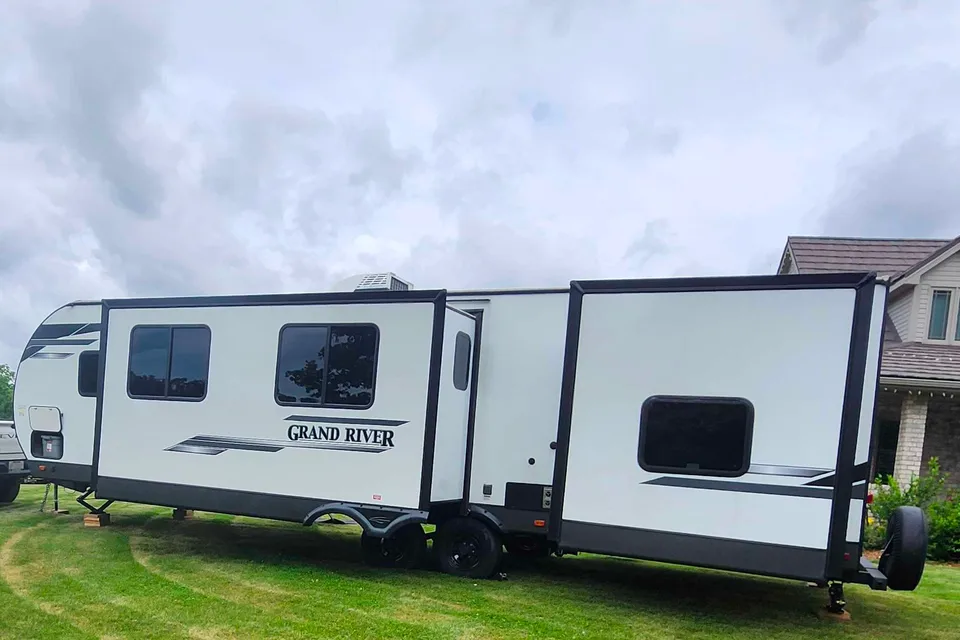 Jeff's Grand River Bunkhouse Travel Trailer