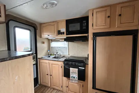 Cozy Coastal Camper