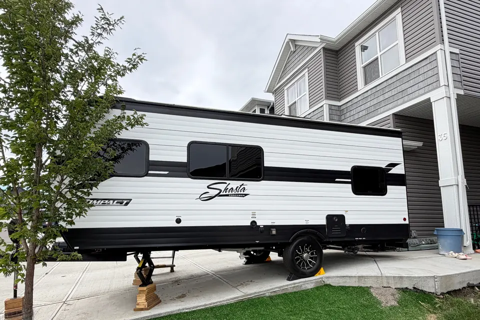 Shasta's Brand new 2026 20' Travel Trailer