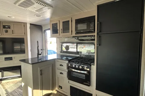 Bree’s Forest River Evo Travel Trailer