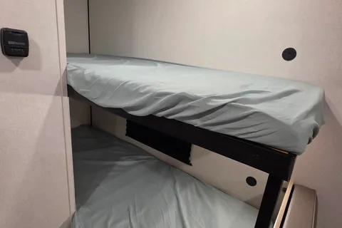 Coleman 17B Travel Trailer