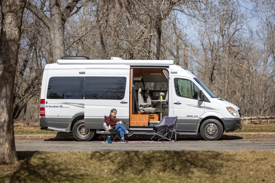 Meet Snoopy – Your Adventure-Ready Roadtrek Sprinter Van!