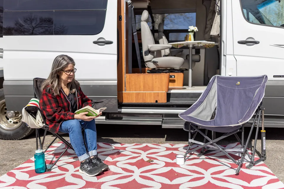 Meet Snoopy – Your Adventure-Ready Roadtrek Sprinter Van!