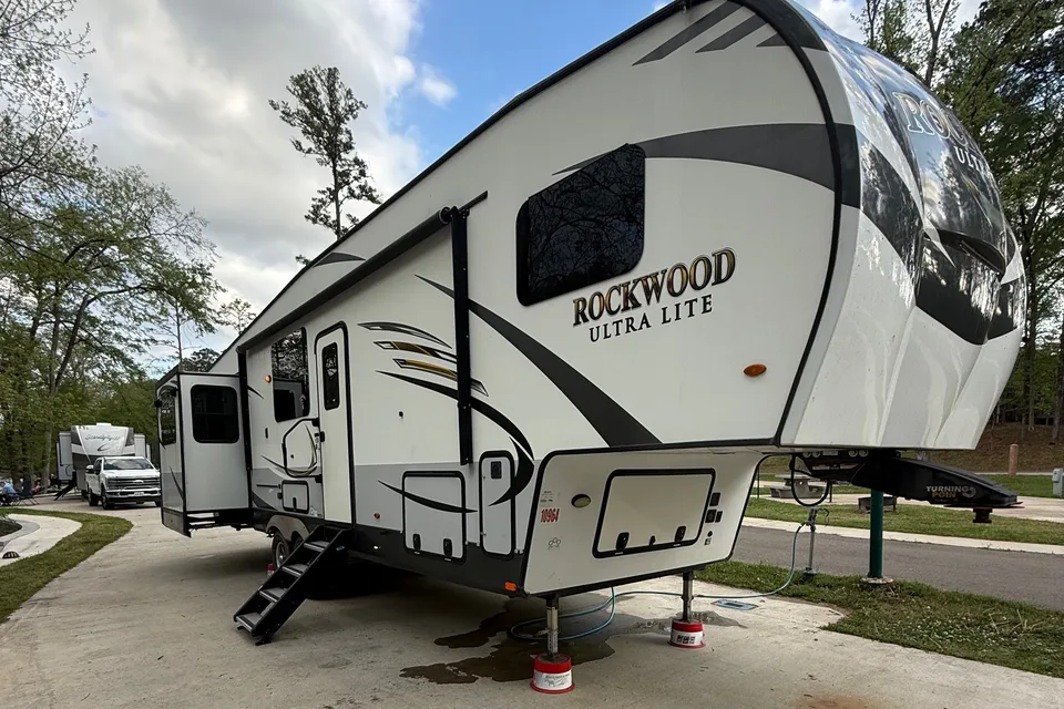 Tony’s 2020 Forest River Rockwood Ultra Light