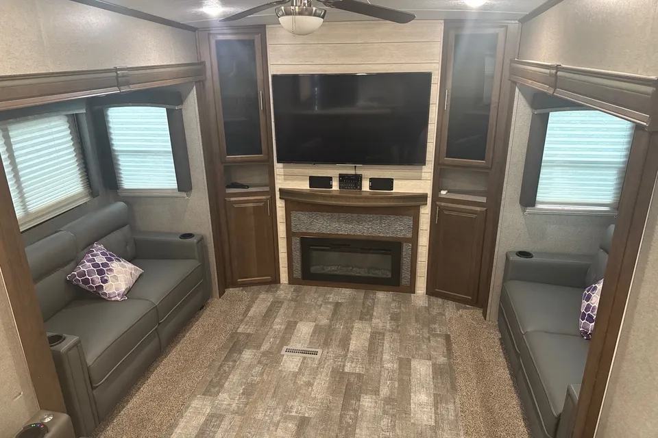 Tony’s 2020 Forest River Rockwood Ultra Light