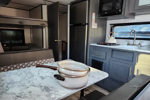 jan's Trailer