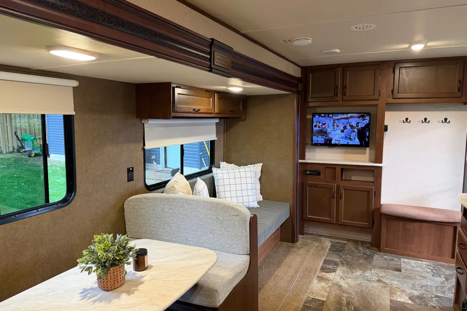 Just Add Marshmallows | Sleeps 7 Family Bunkhouse