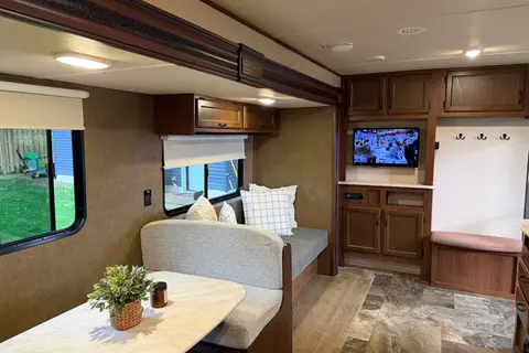 Just Add Marshmallows | Sleeps 7 Family Bunkhouse