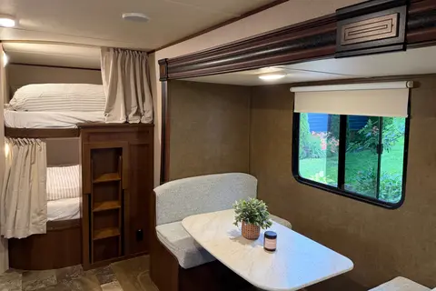 Just Add Marshmallows | Sleeps 7 Family Bunkhouse