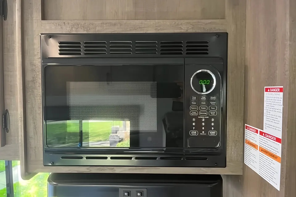Brand New, LD's Pet Friendly Trailer, Sleeps 6