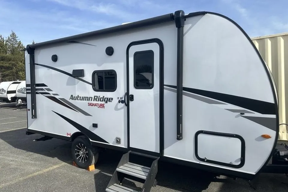 Brand New, LD's Pet Friendly Trailer, Sleeps 6