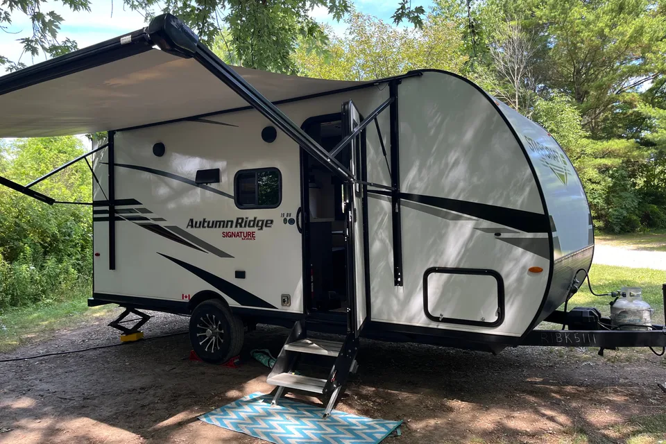 Brand New, LD's Pet Friendly Trailer, Sleeps 6