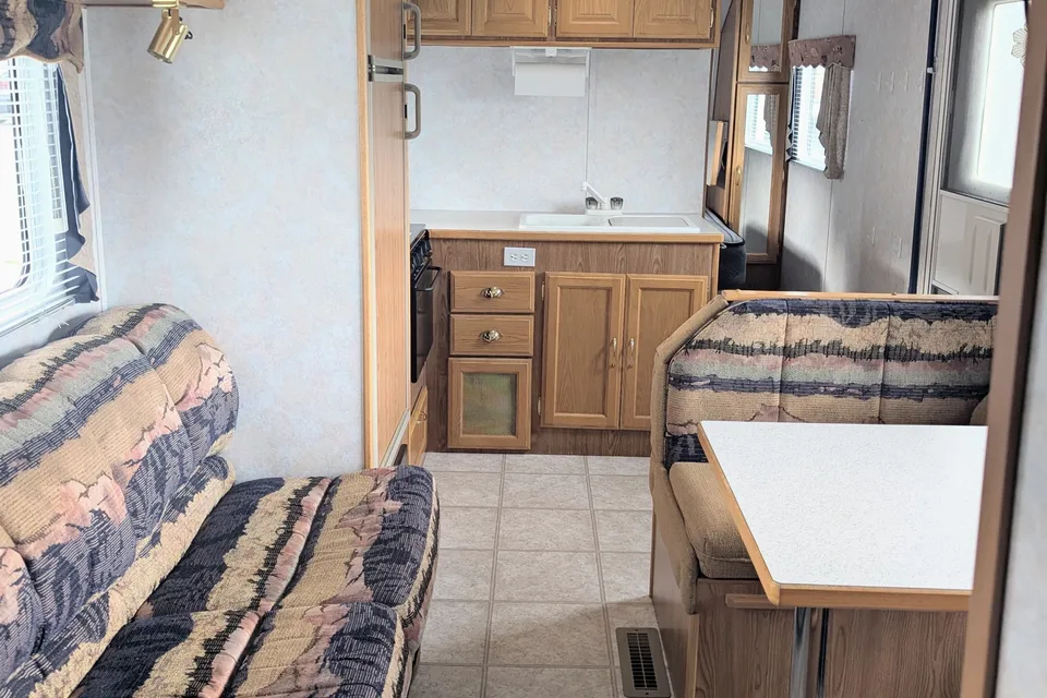 Sean's Vanguard Legend Travel Trailer