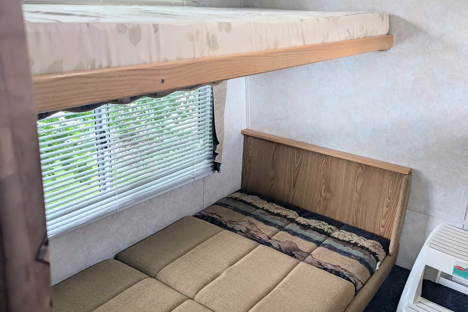 Sean's Vanguard Legend Travel Trailer
