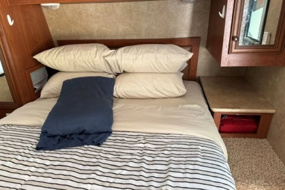 WestK Spacious Bunkhouse with Dinette Slide **DELIVERY ONLY**