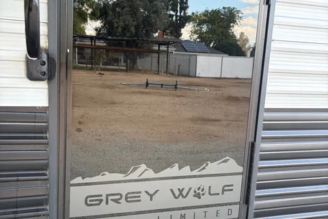 Luxury  Greywolf 26DBH Travel Trailer with fireplace