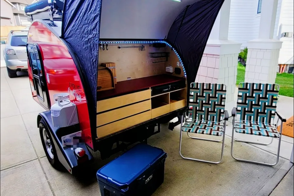 Ez-Tow Evolve Solar Outing Micro Trailer