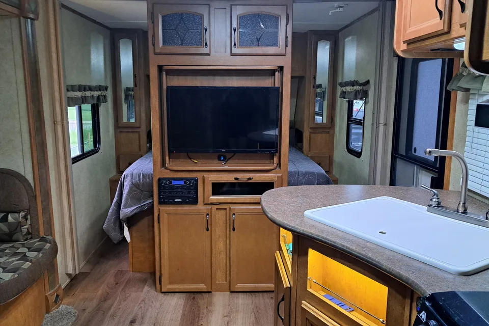 22ft i-GO LITE BOONDOCKER