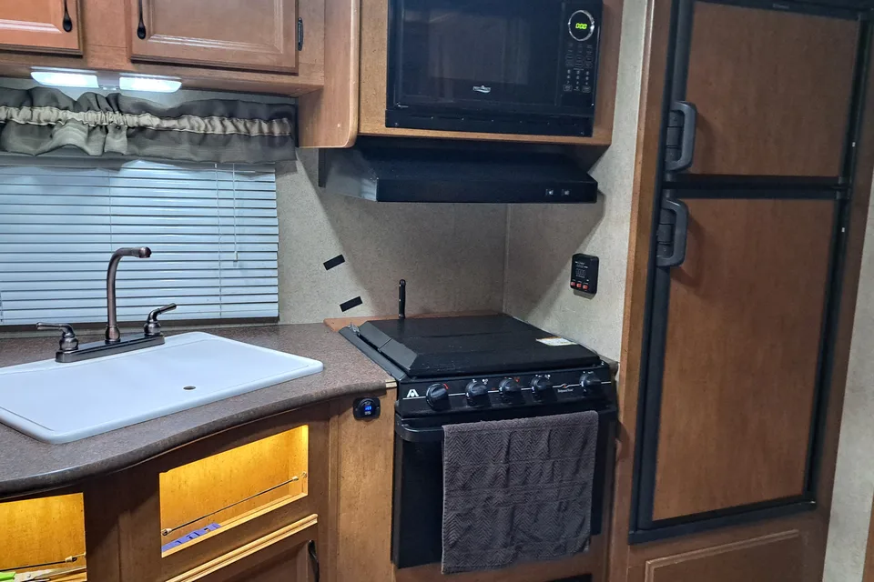 22ft i-GO LITE BOONDOCKER